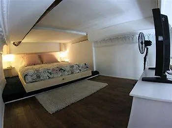 Lägenhet L'oustaria 3 Bedrooms Apartment, Old Town