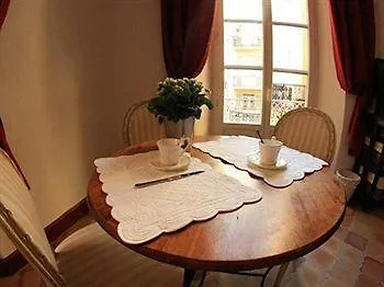 Lägenhet L'oustaria 3 Bedrooms Apartment, Old Town