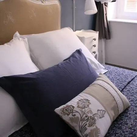 L'oustaria 3 Bedrooms Apartment, Old Town