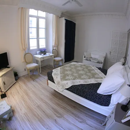 L'oustaria 3 Bedrooms Apartment, Old Town Lägenhet *
