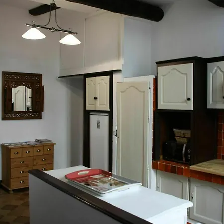 L'oustaria 3 Bedrooms Apartment, Old Town Ницца
