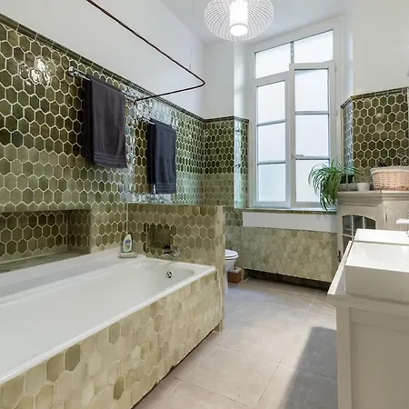 L'oustaria 3 Bedrooms Apartment, Old Town Apartment