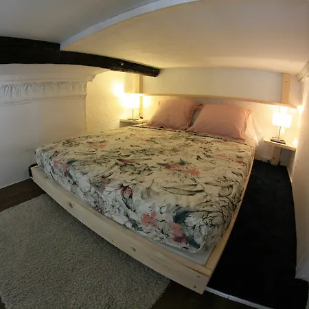 L'oustaria 3 Bedrooms Apartment, Old Town Apartment Nice