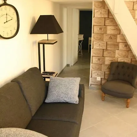 L'oustaria 3 Bedrooms Apartment, Old Town Appartement