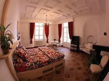 Appartement L'oustaria 3 Bedrooms Apartment, Old Town Nice